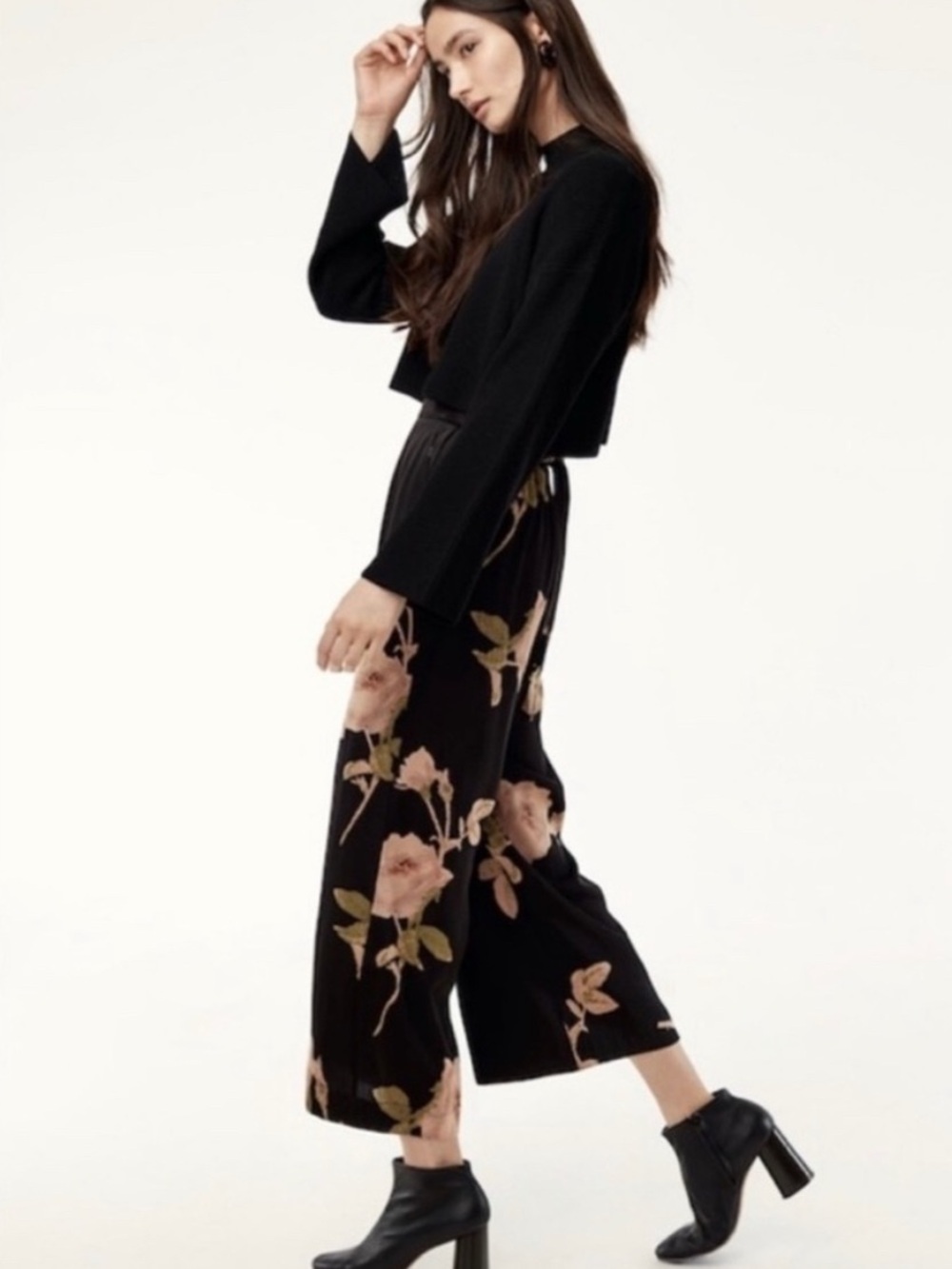 Aritzia Wilfred Black Wide-Leg Floral Pants with Pink Blooms